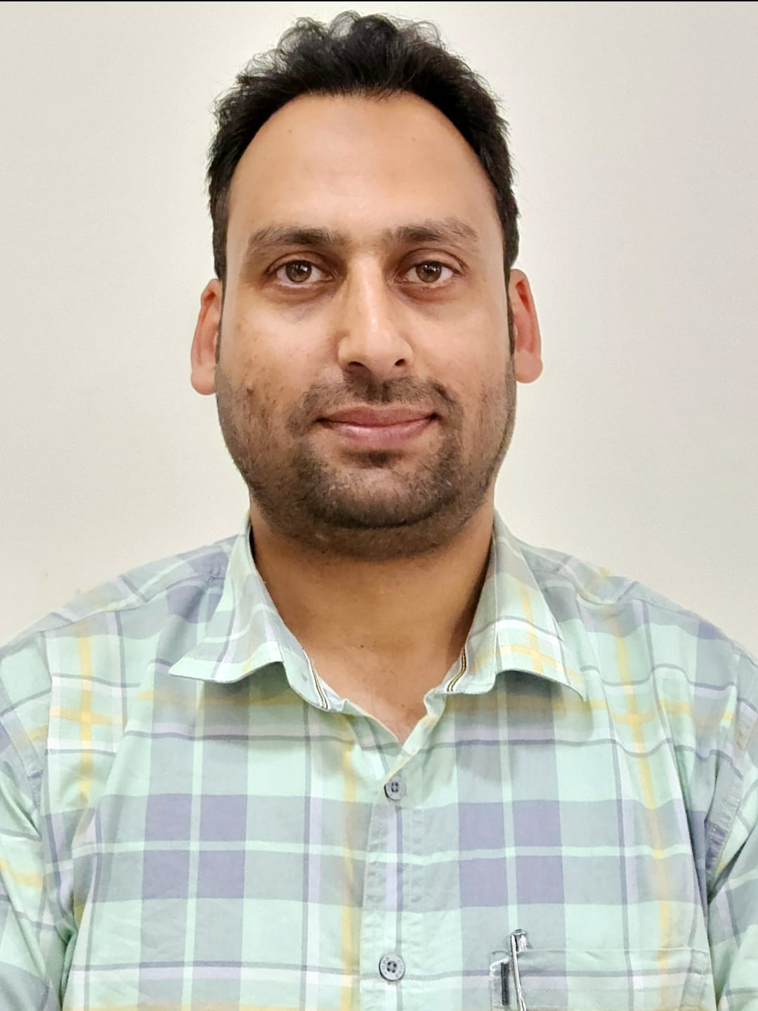 Assoc. Prof. Dr. Mohd Salim Reshi