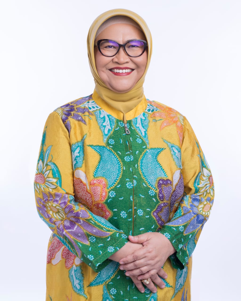 Prof.Dr. Sri Darmawati, M.Si